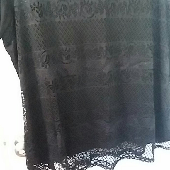 Ryan Wythe black lace blouse (3x) - excellent used condition - Picture 3 of 4